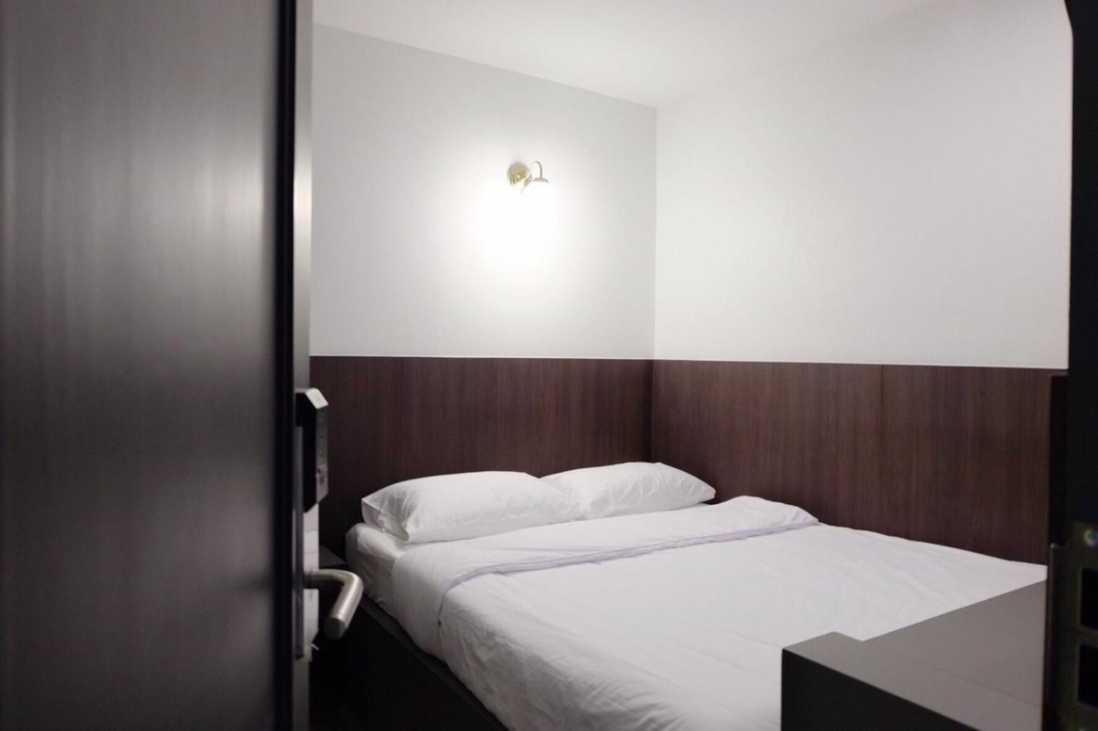 Four Sisters Homestay Bangkok Exterior photo